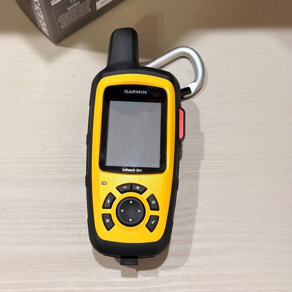 Garmin inReach SE+ Handheld GPS Navigator w/ Case Bundle - Picture 2 of 9
